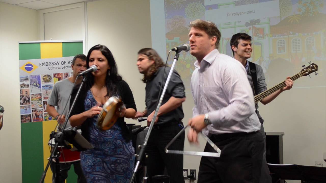 Forr&oacute; featuring S&oacute; Samba