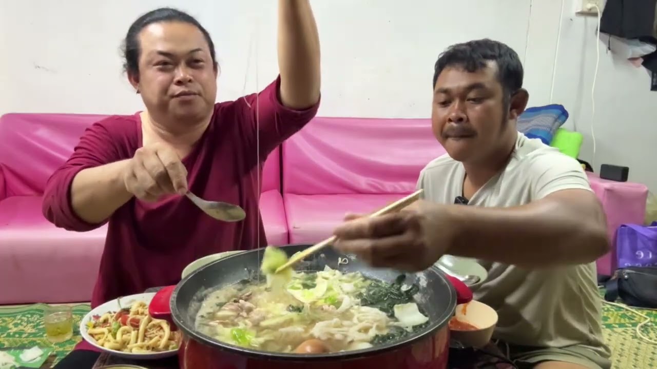 แจ่วฮ้อนเนื้อสด เมนูร้อนๆที่เข้ากับบรรยากาศเย็นๆนายหูดำและสาวเฉิ่มนึกอยากกินมาหลายวัน
