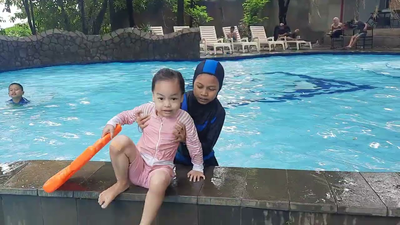 serunya kalo berenang