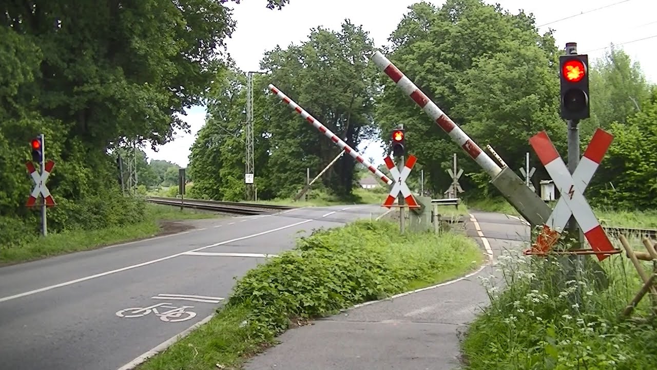 Spoorwegovergang Osterholz-Scharmbeck (D) // Railroad crossing // Bahnübergang