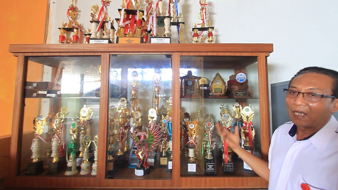 Welcome to SMA Taman Rama Denpasar - Principal Presentation