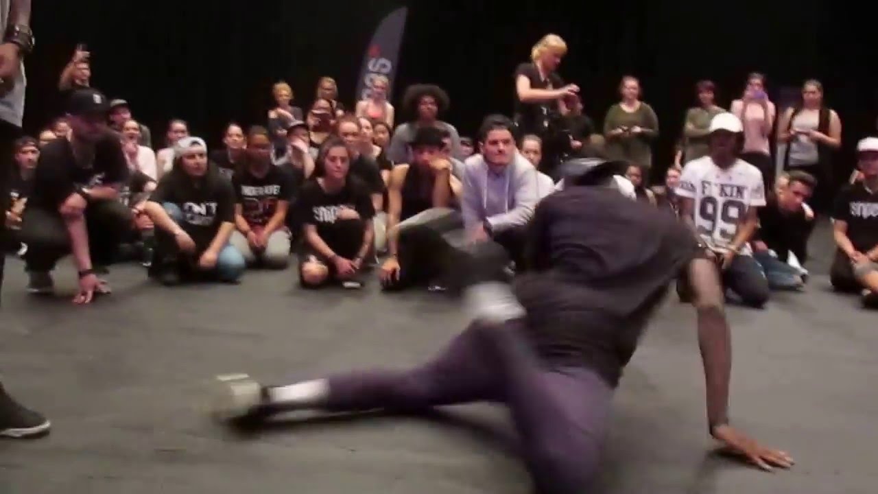 LES TWINS - CYPHER and LARRY KILLING IT - Zurich workshop