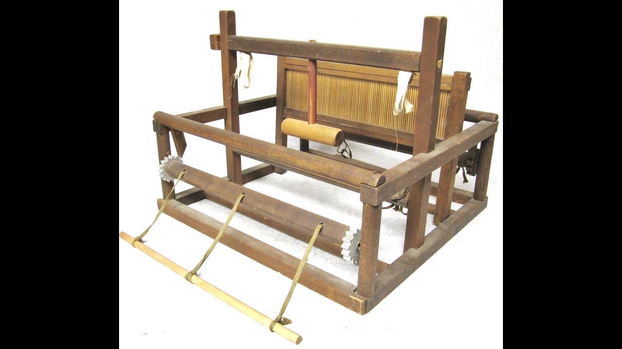 VINTAGE WOODEN TABLE TOP WEAVING LOOM PORTABLE