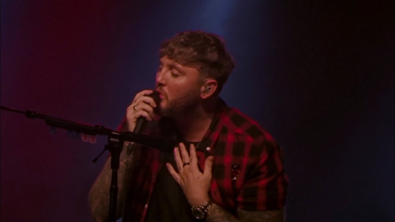 James Arthur - Wolves (Acoustic) - Oxford (11.11.21)