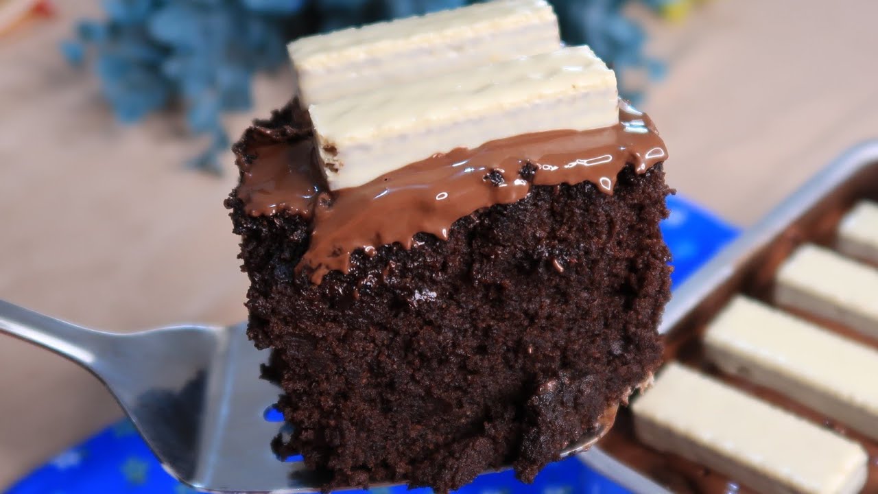 O BOLO de CHOCOLATE que consegue ser o MAIS FOFINHO mesmo SEM FARINHA de TRIGO!