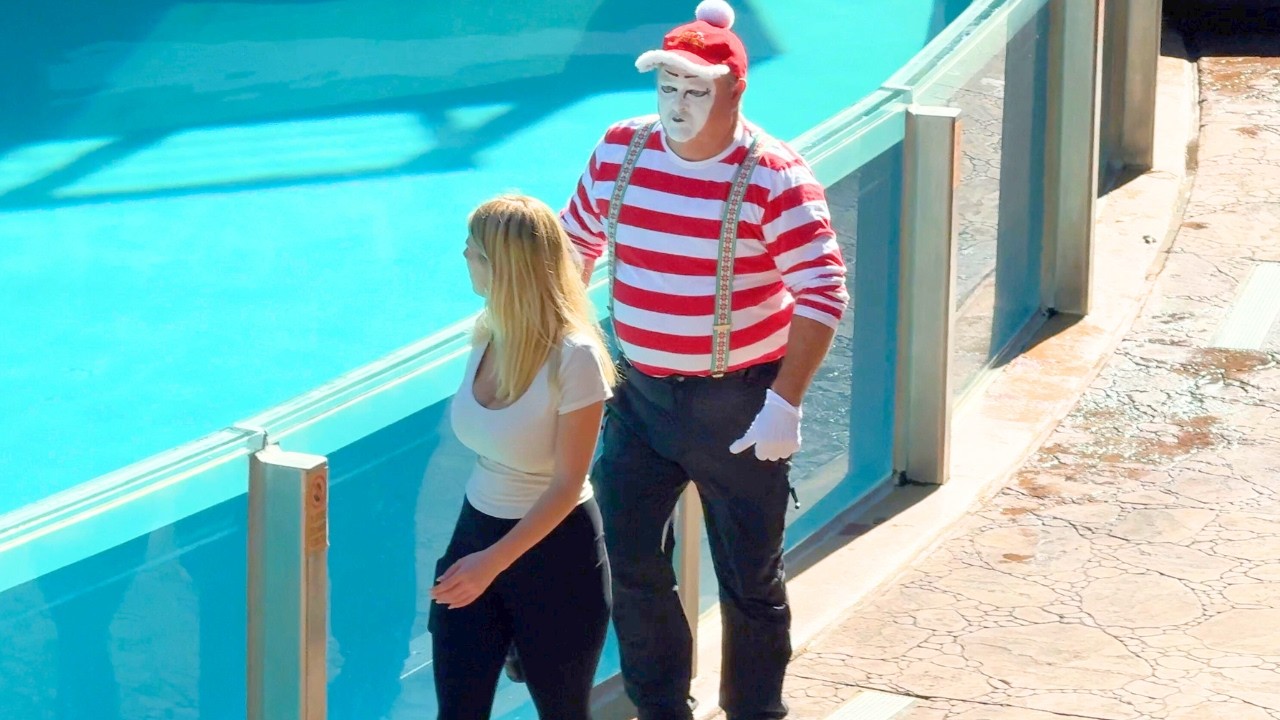 Уморительный Том-мим (ОБЯЗАТЕЛЬНО К ПРОСМОТРУ) | Рождественский фестиваль Seaworld в Орландо