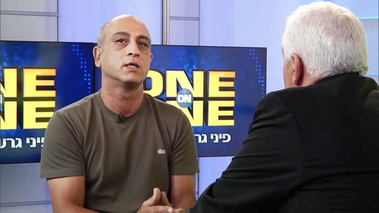 ONE ON ONE - פיני גרשון מארח את משה סיני