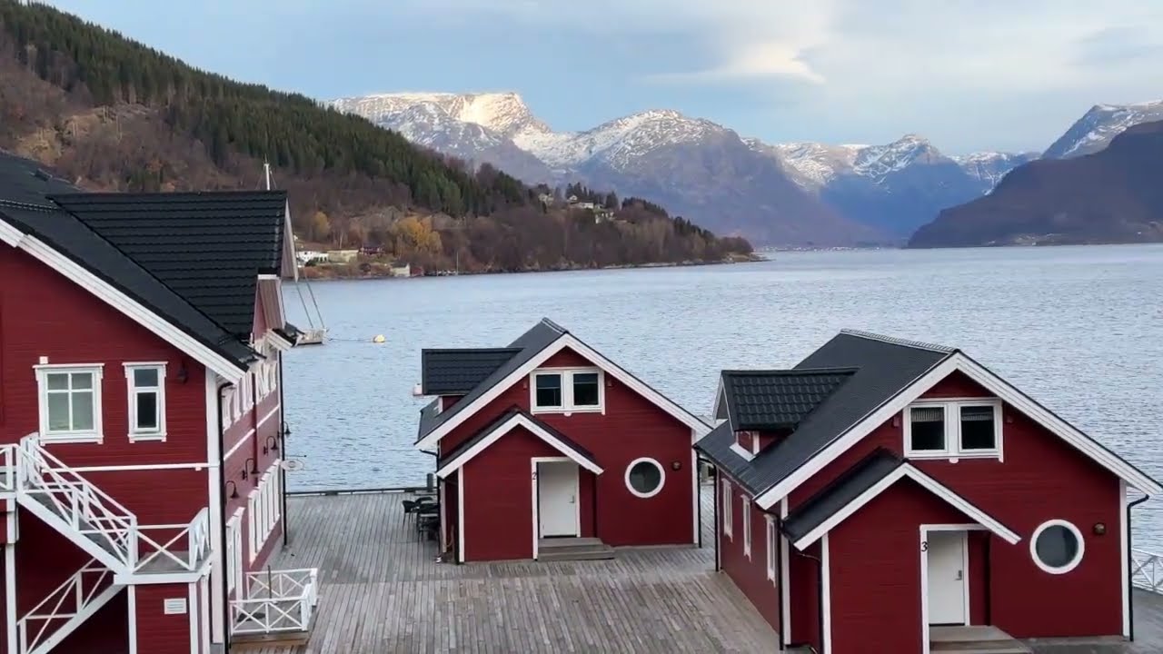 Lyngseidet, Norway 挪威秋天的童話村