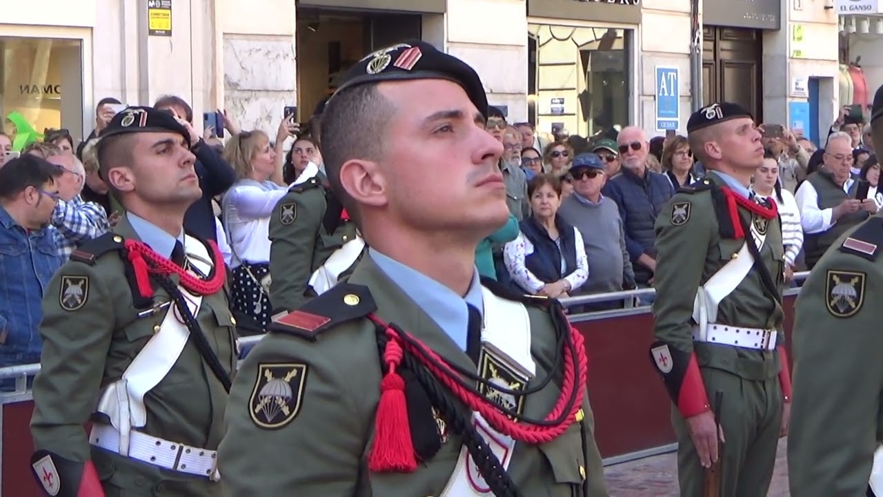Himno nacional de Espa&ntilde;a interpretado por la Brigada Paracaidista (Bripac)