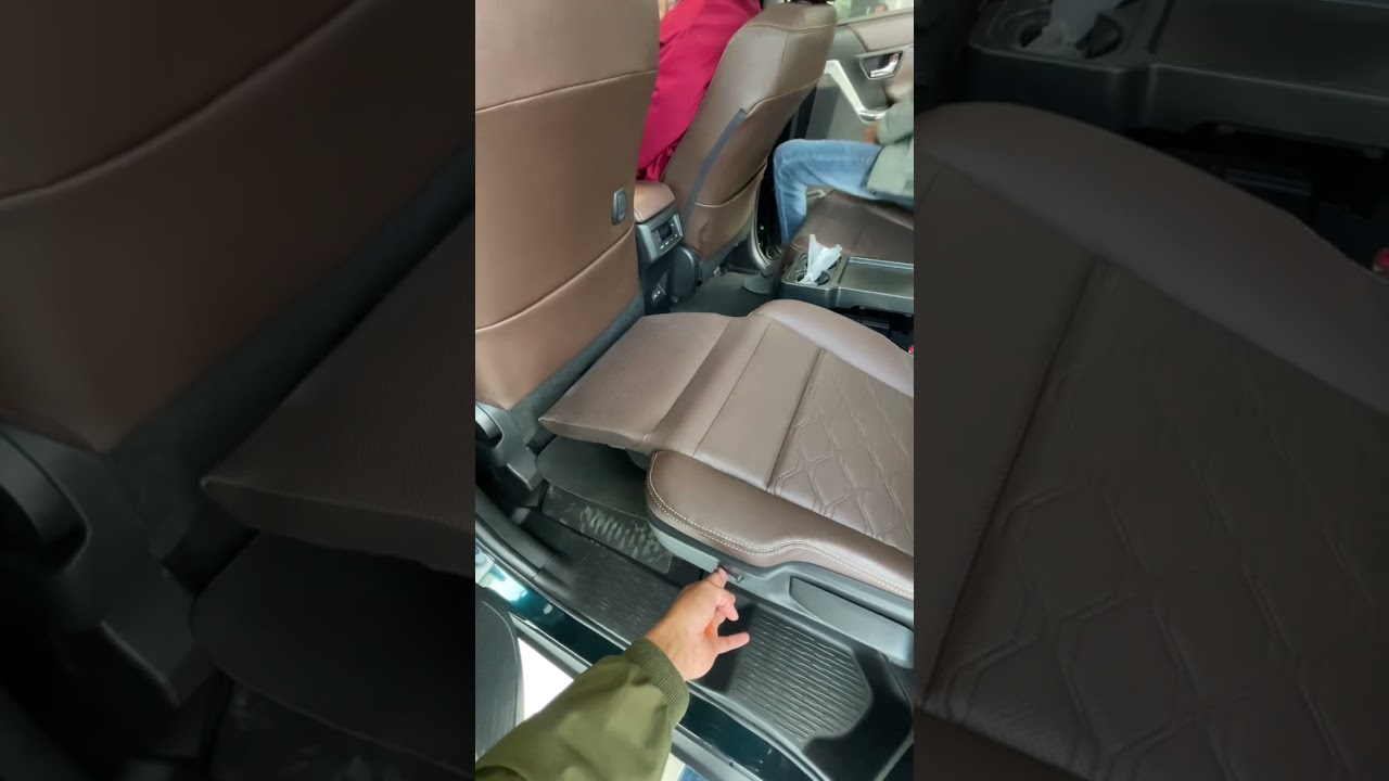 Innova HYcross 2nd Row Seats