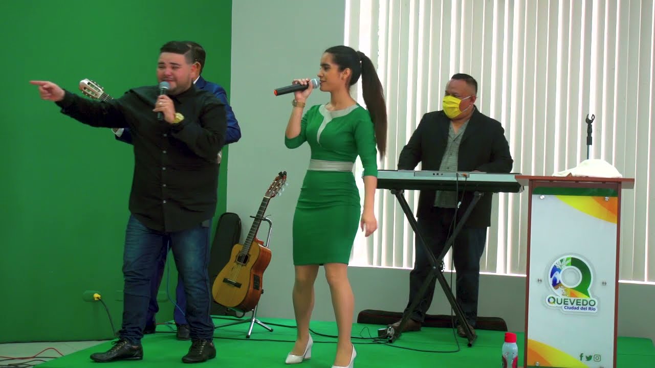 Danilo Zam - Quevedo lindo (LIVE) Ft. Crazyman593 Belén kahil - New versión Dra.