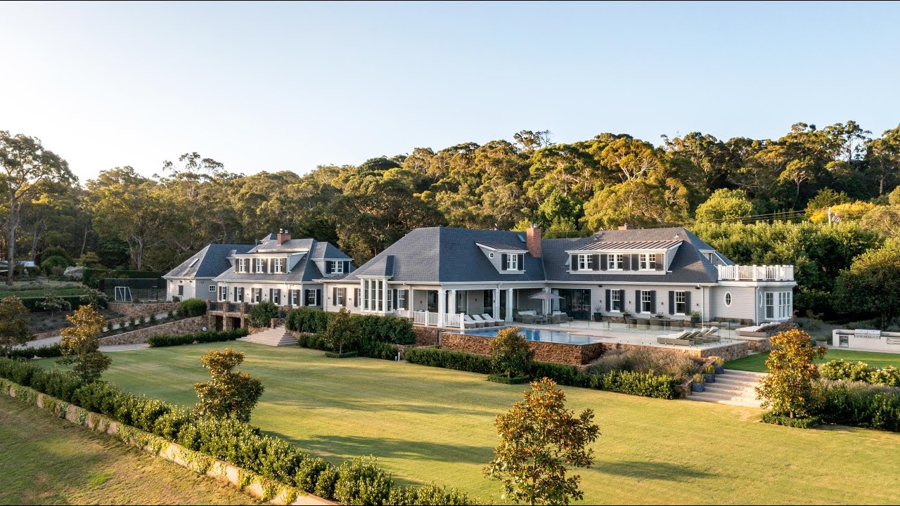 Marshall White: 29 Callanans Road, Red Hill South