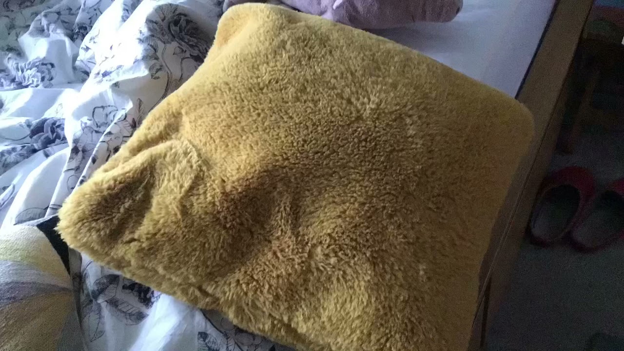 A day in the life of IKEA Knorrig pig
