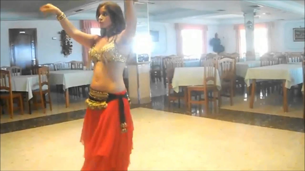 El beso. Danza Árabe con Mabiroc.