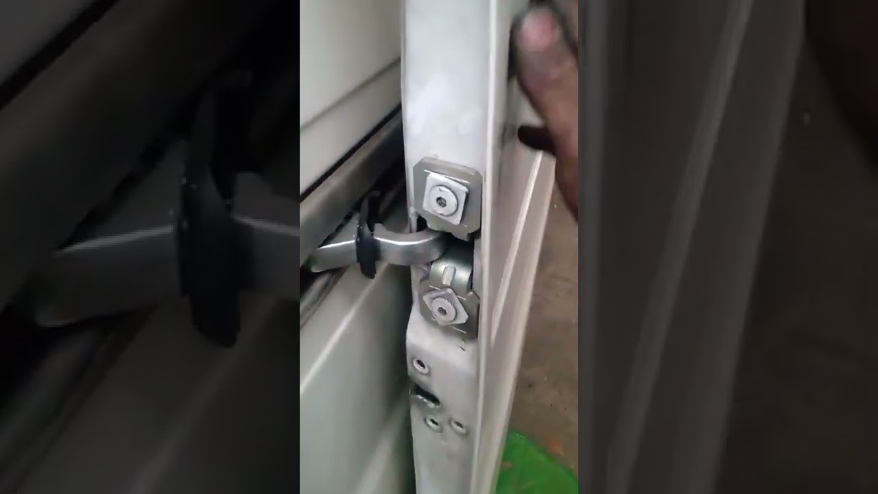 Fiat Ducato. como alinhar o guia central (peça paralela)