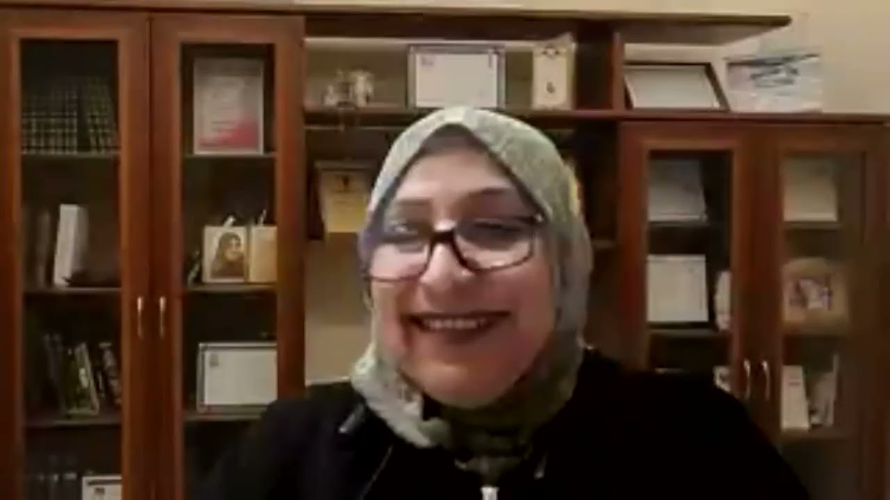 الدكتورة خديجة الصبان في محاضرة لها بعنوان جولة ذاخرة في عالم اللغة الفاخرة