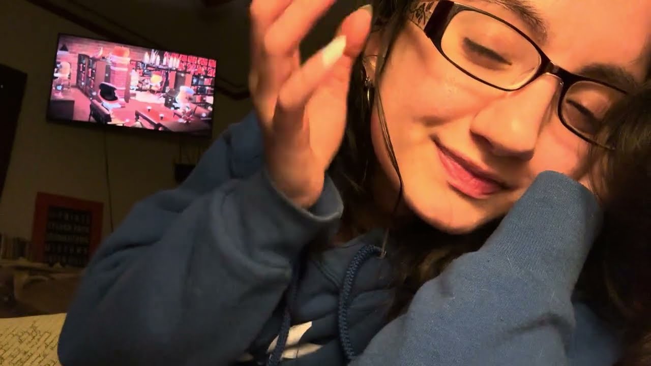 ASMR lofi tapping on objects from my dresser before bed 