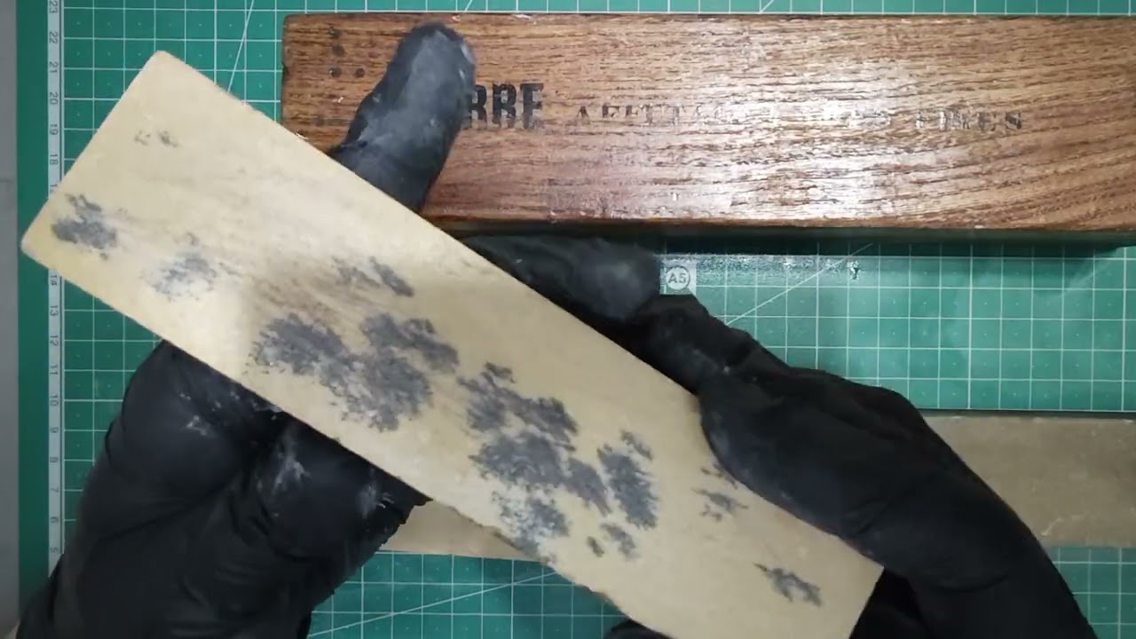 Pequeña colección de cutículas belgas