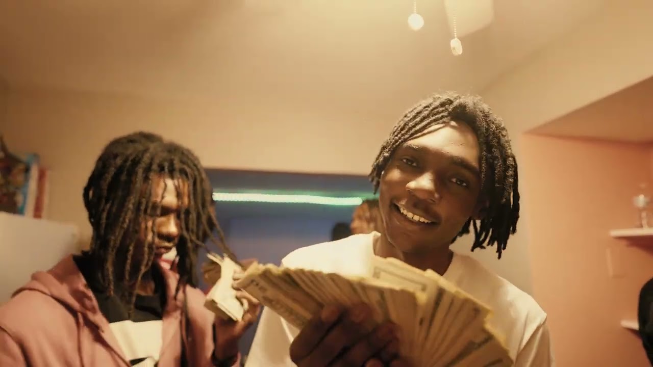 La boogie and La Steppalot x Tezzy4oe - Still on Bs (Behind The Scenes )