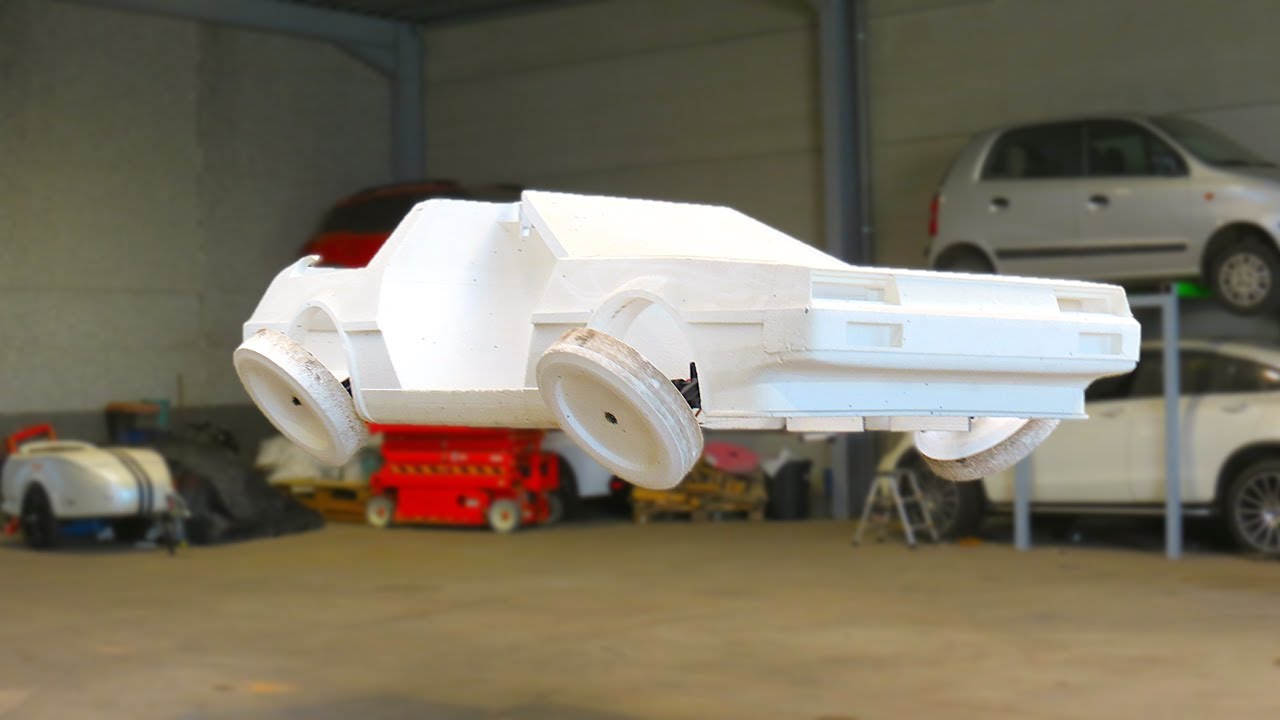 First flight of the full scale flying DeLorean (part 3)