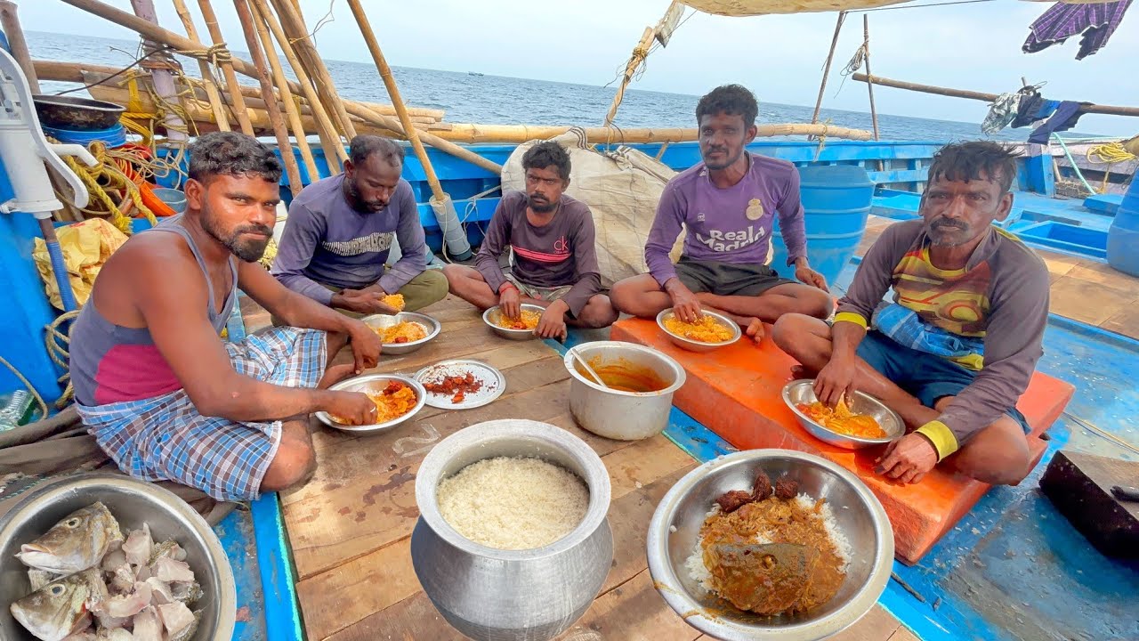 Ohh❗TASTY EMPEROR FISH CURRY | கடல்மேல் சமைத்த சுவையான விலை மீன் குழம்பு