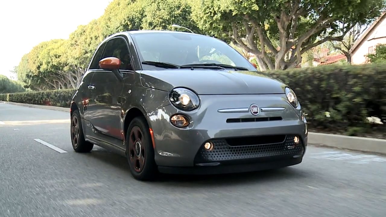 2017 Fiat 500e (US Spec Footage)