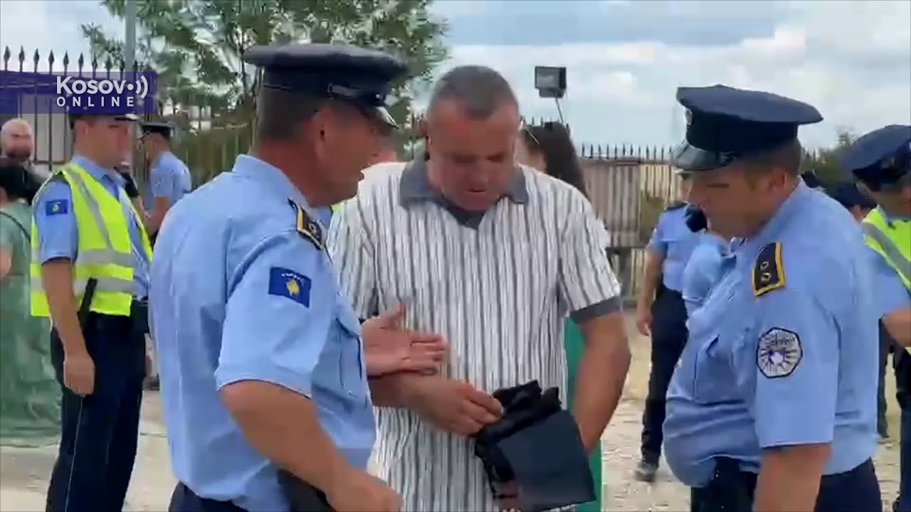 Gazimestan, Policija prilikom pretresa građana oduzela plastični pištolj