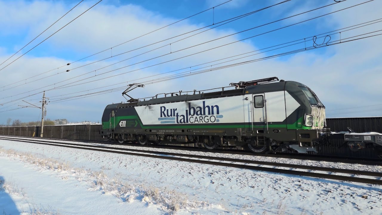 ELL Vectron mit Güterzug 4K