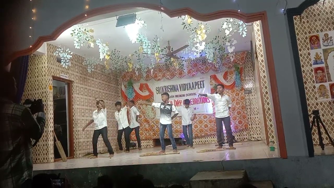 Shiva Chikri chikri group dance