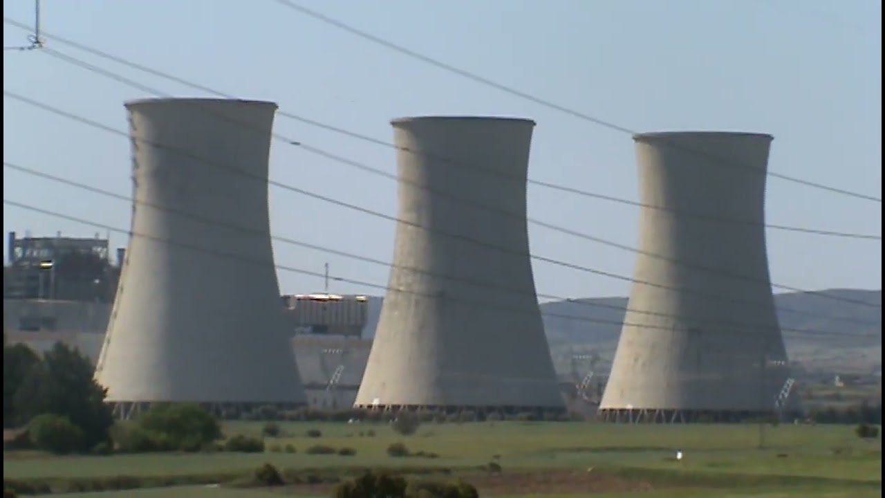 derribo torres refrigeración térmica Andorra Teruel, despedida con albada y gaita