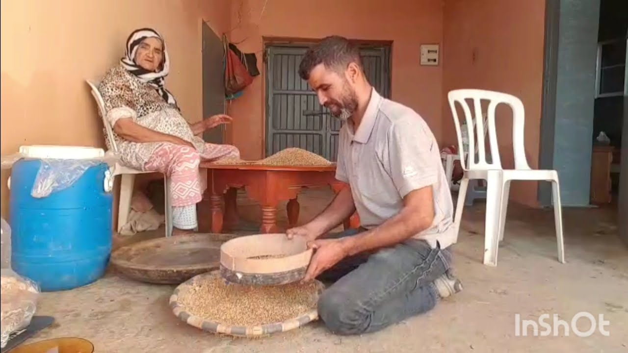 أمي بقا فيها لحال راه بحال ولد بحال بنت أمي مهم مسلكين وعايشين 
