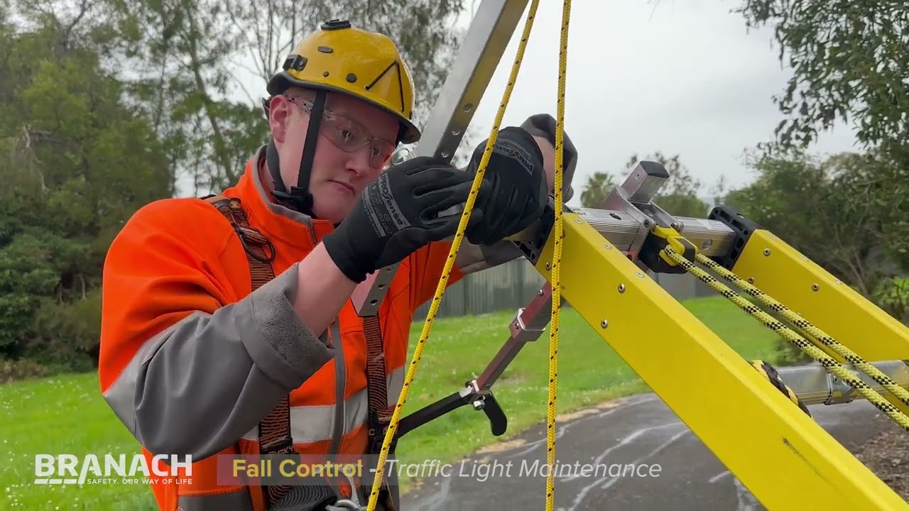 Fall Control Traffic Light Maintenance