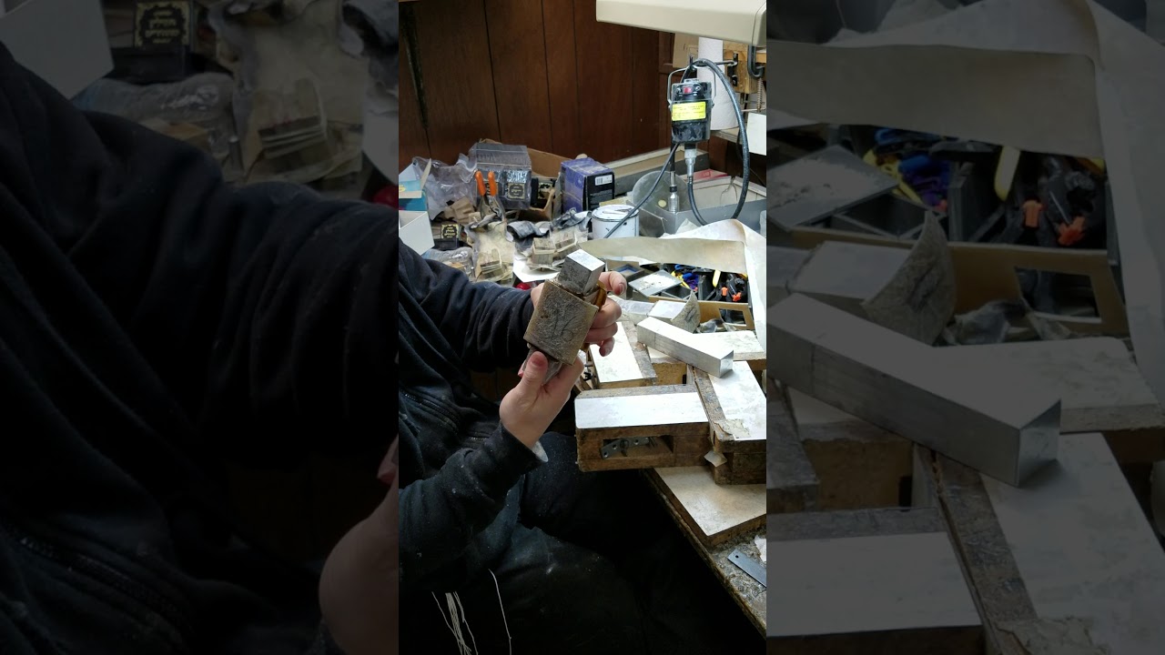 How Dakos Tefillin are made
