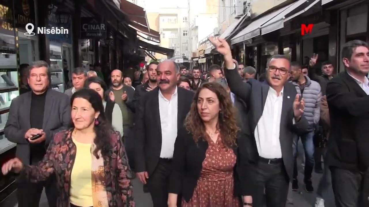 NİSÊBÎN'DE YEŞİL SOL PARTİ KONVOYU