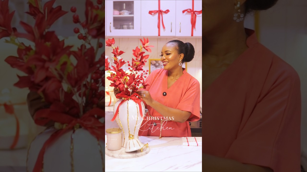 MY CHRISTMAS KITCHEN 2024 | decorate with me