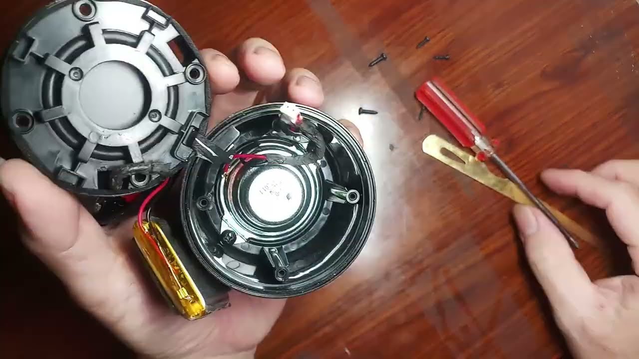 How to disassemble mini bluetooth speaker AnKer - Cách tháo ráp loa bluetooth mini Anker :)
