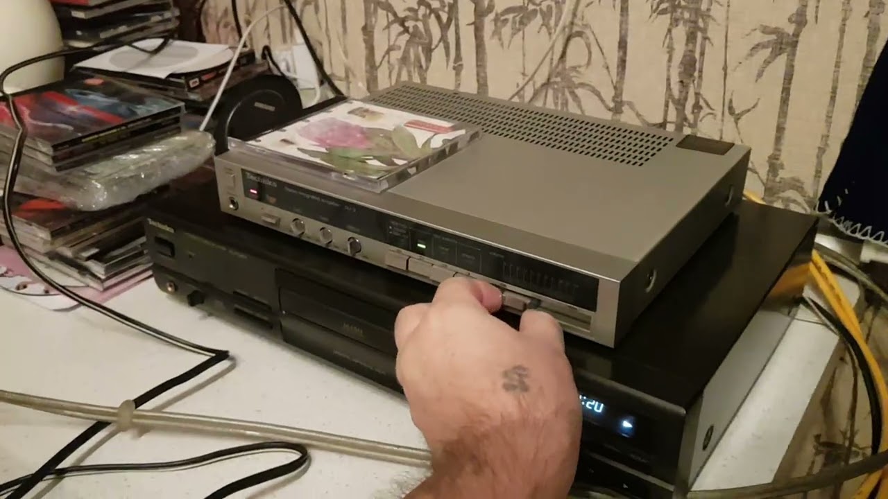 TEAC V-6030S     89046086831