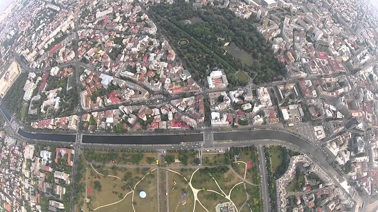 Salt cu parasuta in Bucuresti.mov