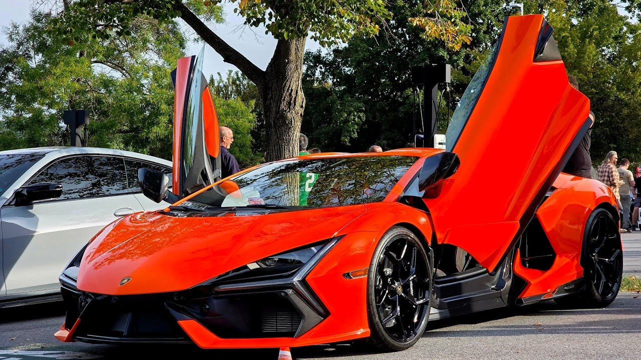 Lamborghini Revuelto In Arancio Apodis