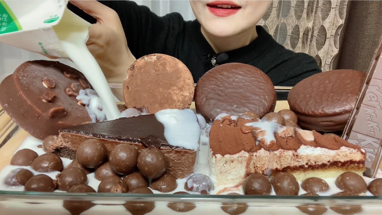 🥛따뜻한 우유+생크림+🍫몰티져스 +초코케이크  温かいミルク+生クリーム+モルティジャス+超チョコケーキ