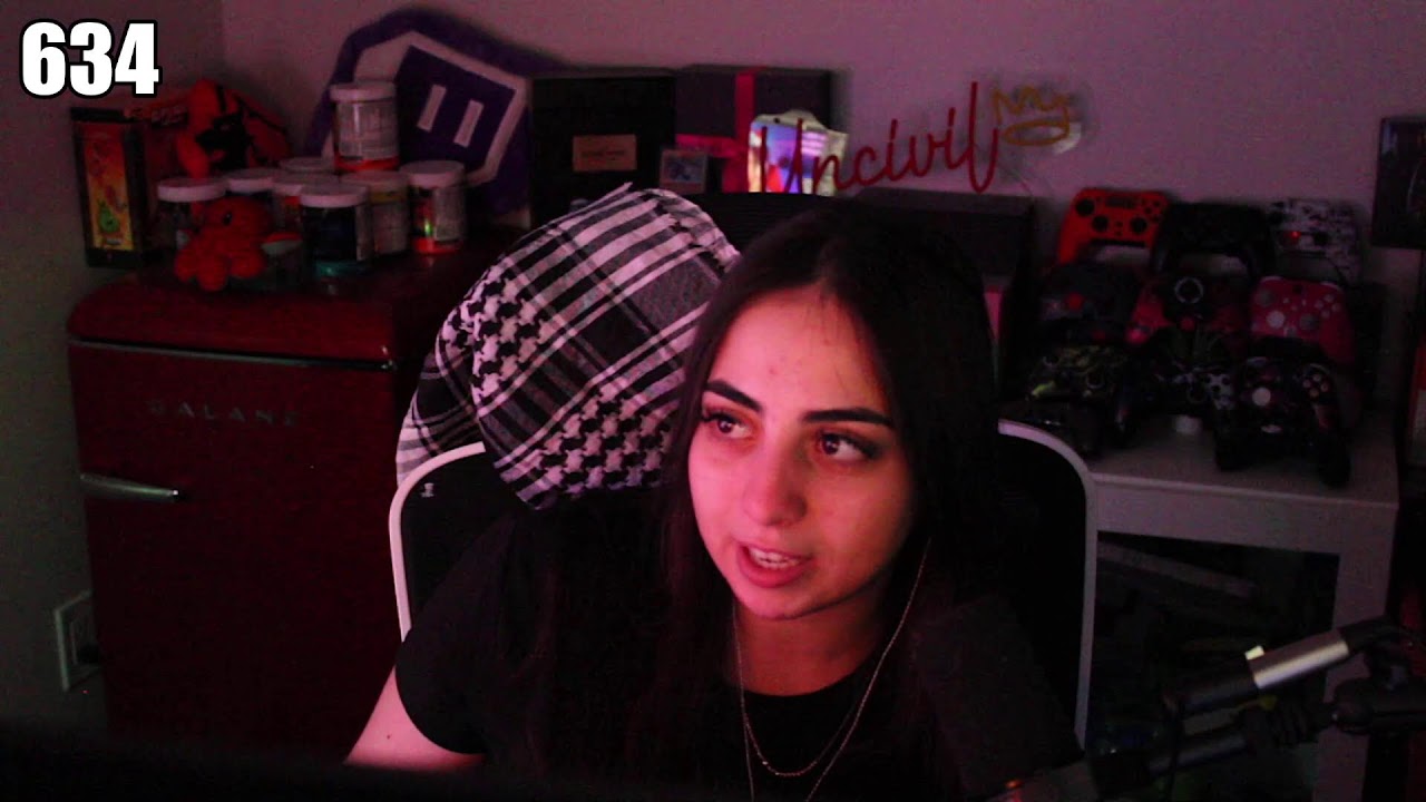 🔴 #1 FEMALE RESURGENCE CHEATER! 🔴 !Scuf 🔴 !Socials 🔴