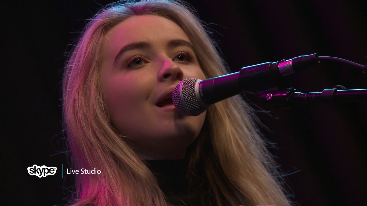 Sabrina Carpenter - Thumbs (LIVE 95.5)
