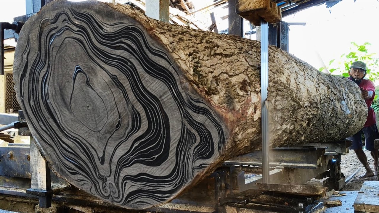 🌲The terrifying process of splitting a giant log into expensive 10cm thick table boards🌲