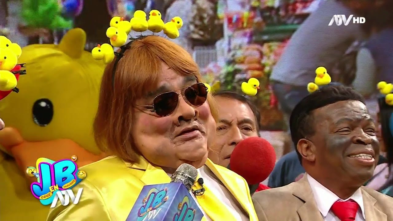 Richi Swing, el rey de los patos kawaii, presenta a su nuevo ahijado: La Mackyna