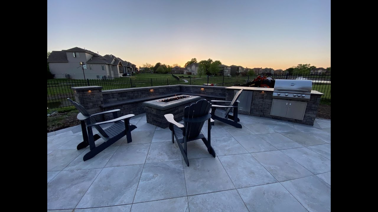 Belgard Tandem Sofa Seating, Column and Grill Island - Completion!!