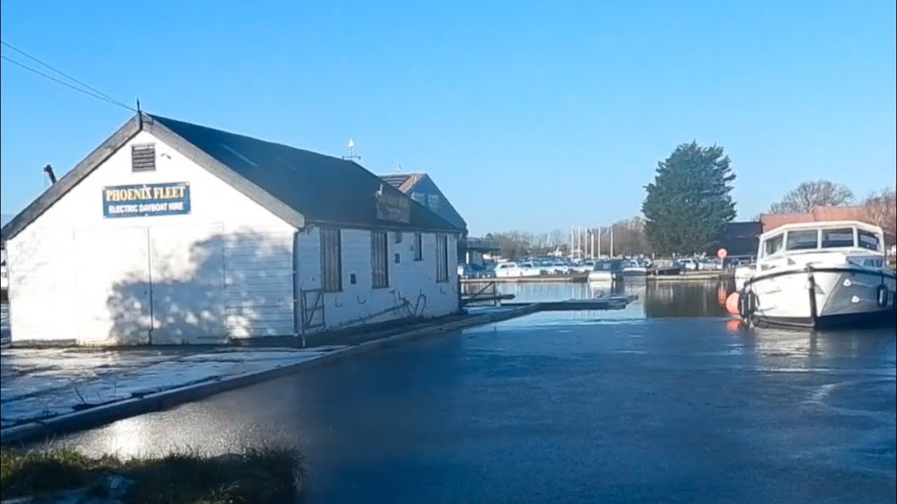 Norfolk Broads - snow, ice, frozen rivers and winter sunshine