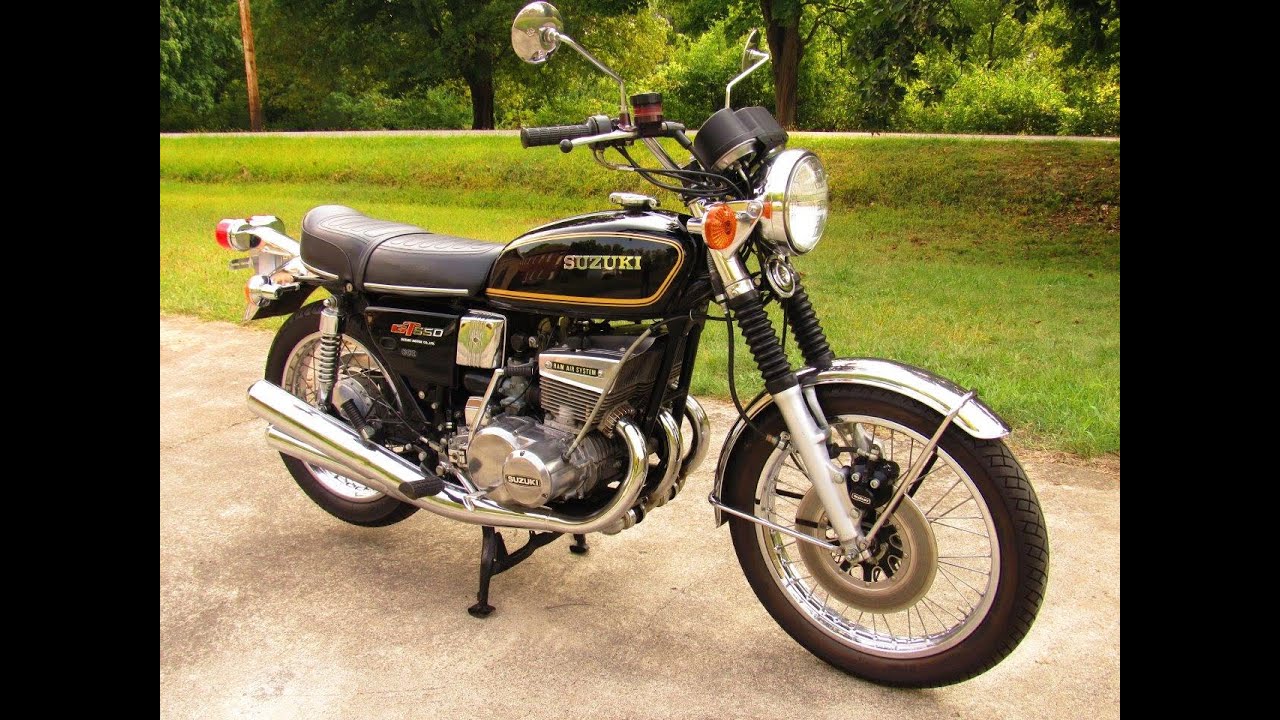 1975 Suzuki GT550 - Sweet Two Stroke