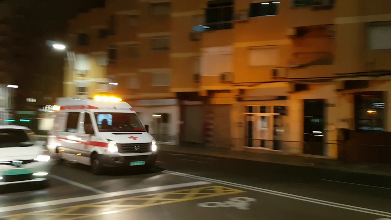 Ambulancia SVA Cruz Roja Almería