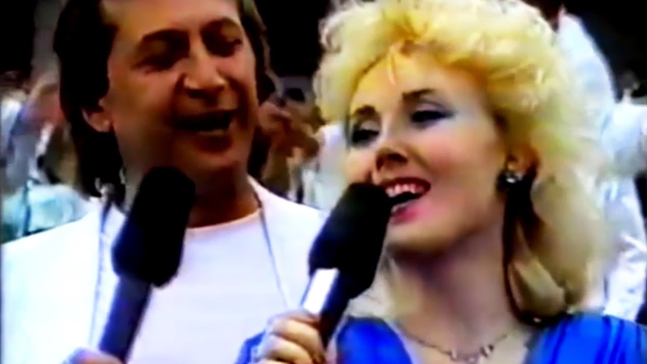 Lepa Brena i Miroslav Ilić - Živela Jugoslavija - Dan mladosti - (Beograd 1985)