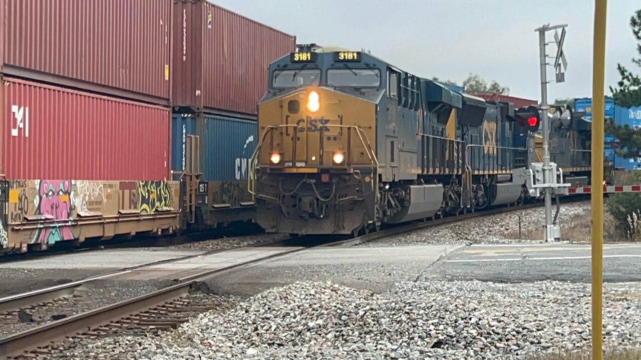 CSX Southbound Intermodal approaching Dresden St Waycross ga CSX Fitzgerald Subdivision 11/2/25 